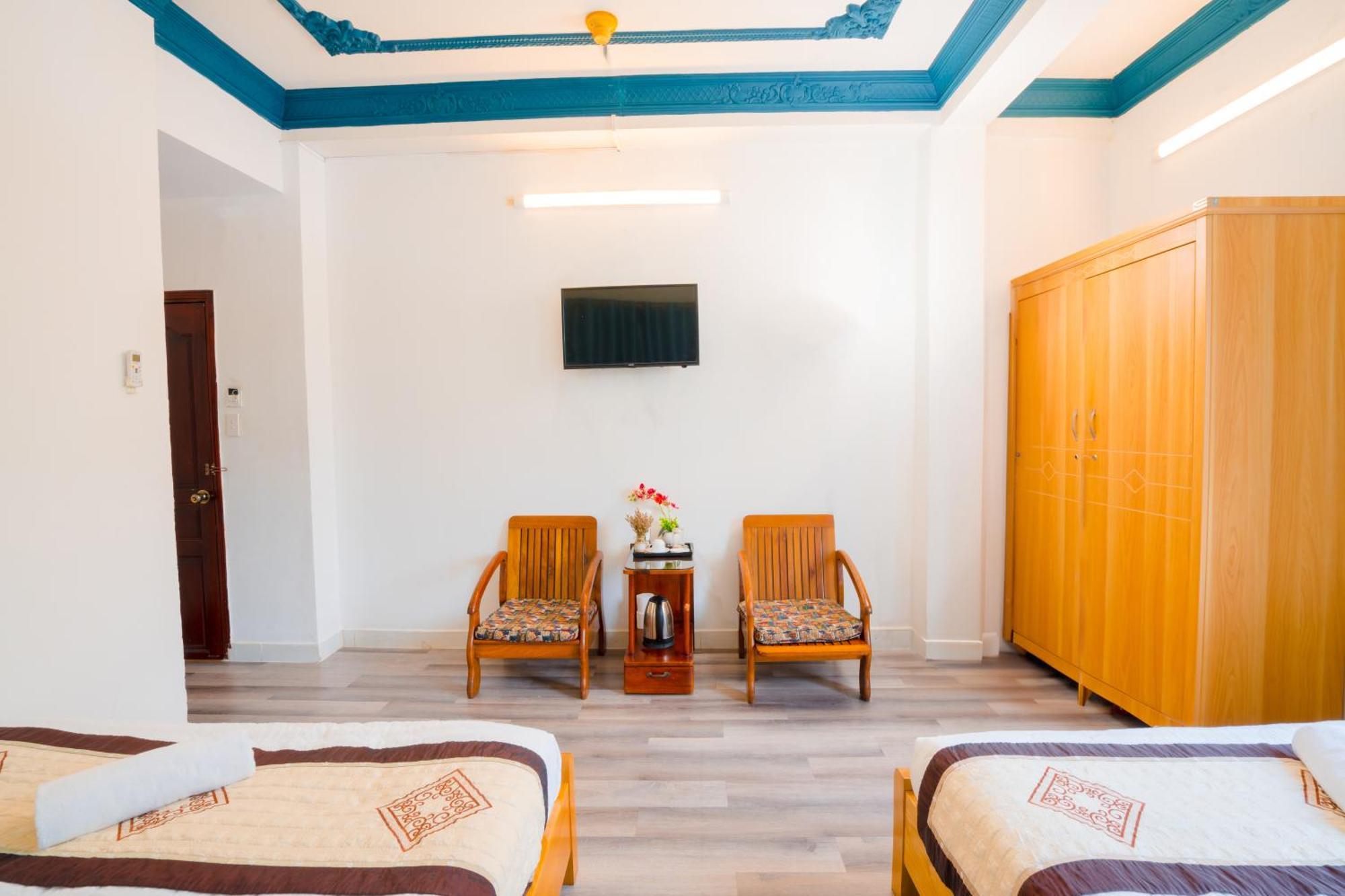 Hotel Adenia *